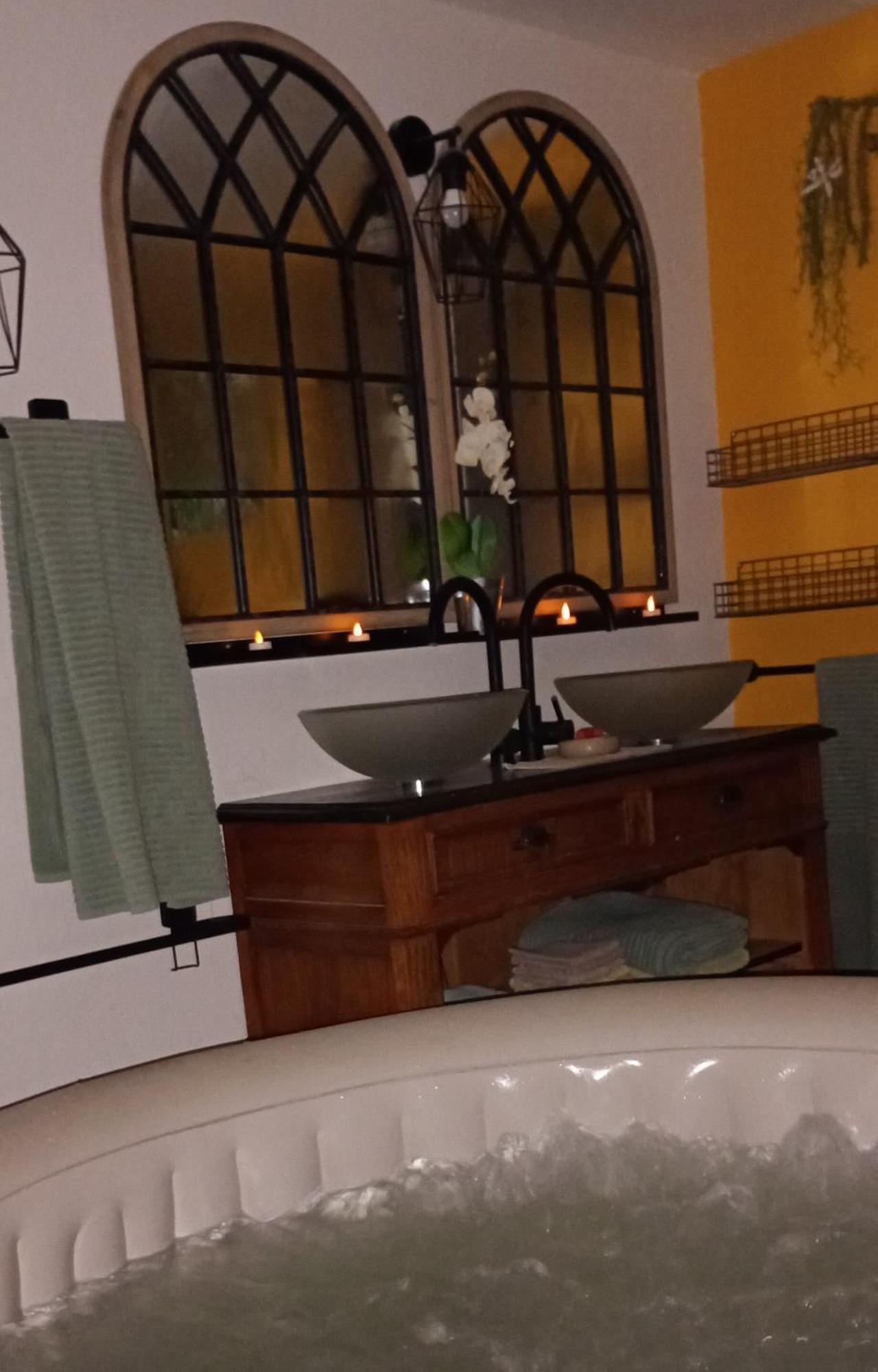 Le Clos Fleuri Ségrie Dış mekan fotoğraf